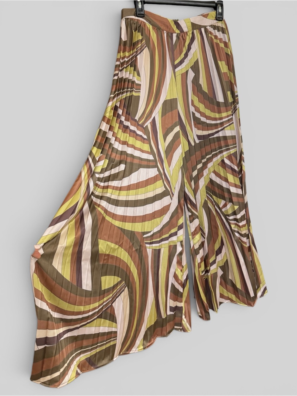 Scarf Wide-Leg Pants - Picture 6 of 8